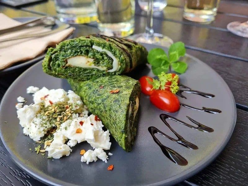 Do Nebe – Bezlepková restaurace — interiér
