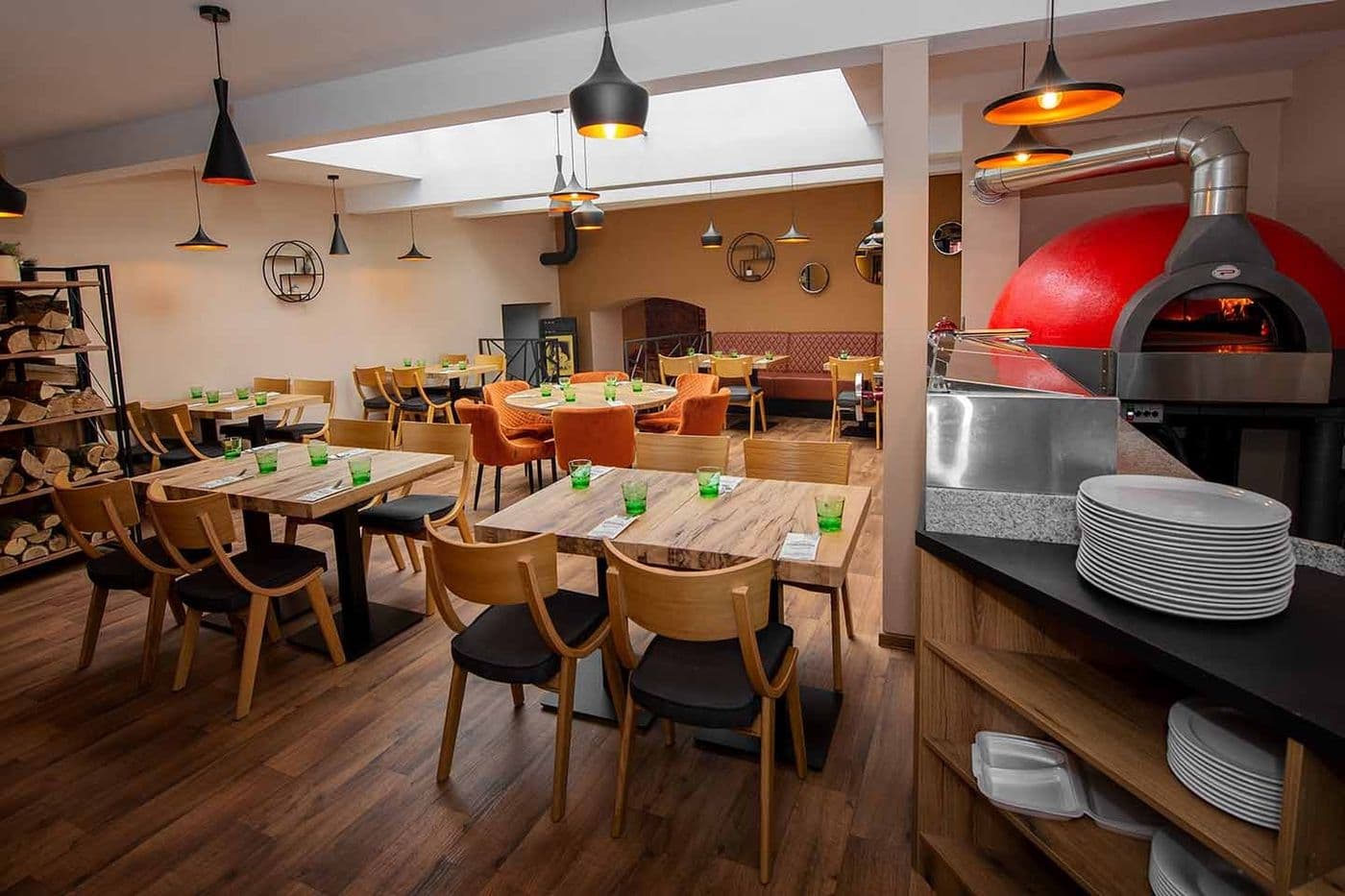Pomodoro ristorante Písek — Restaurace v Písku
