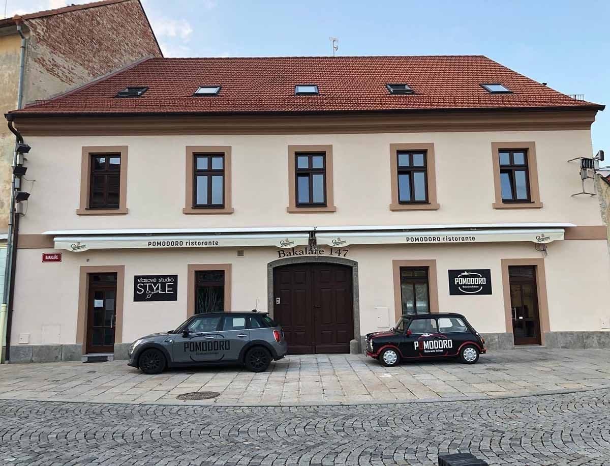 Pomodoro ristorante Písek — interiér