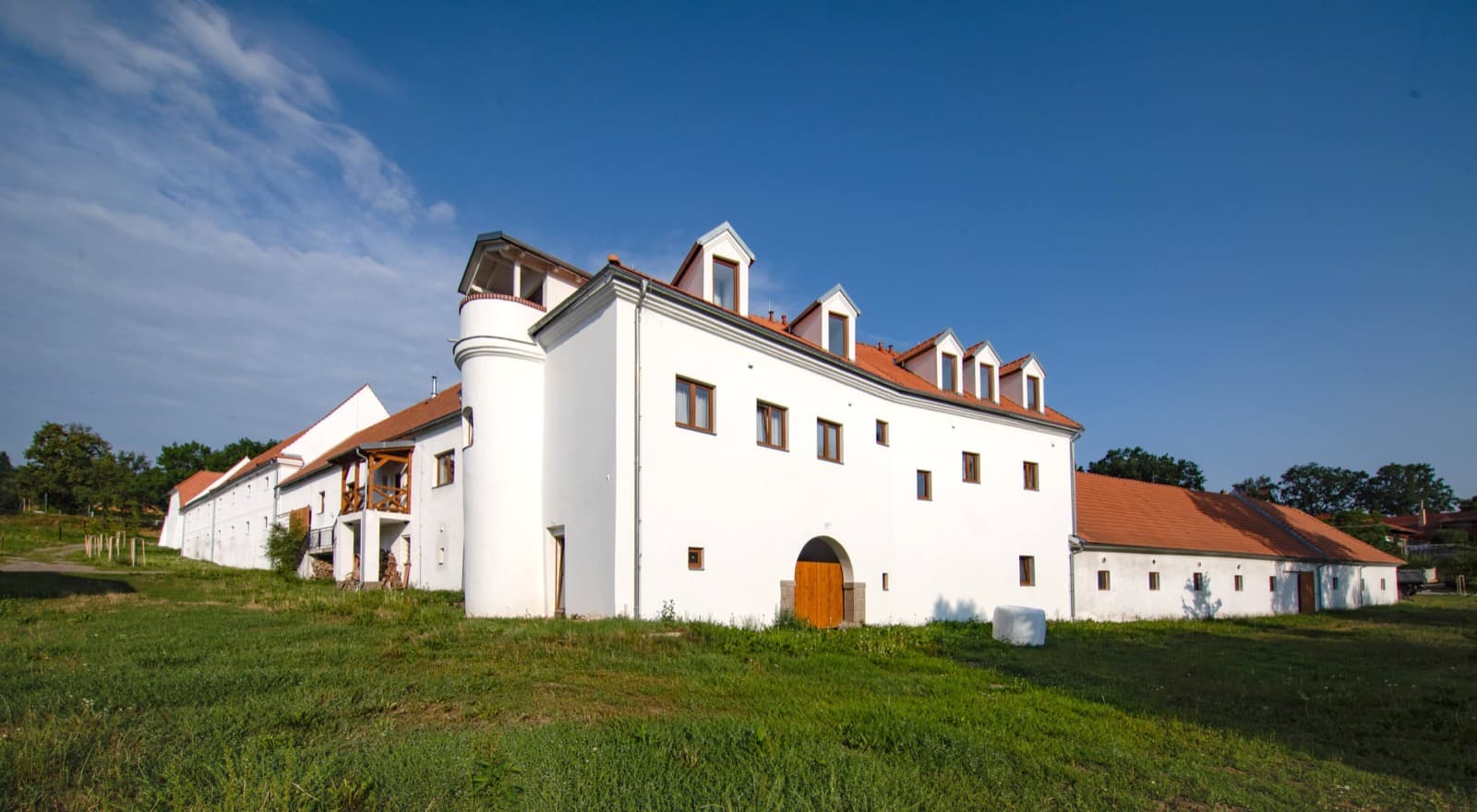 Residence Tvrz Skočice — svatební místo, Skočice u Vodňan