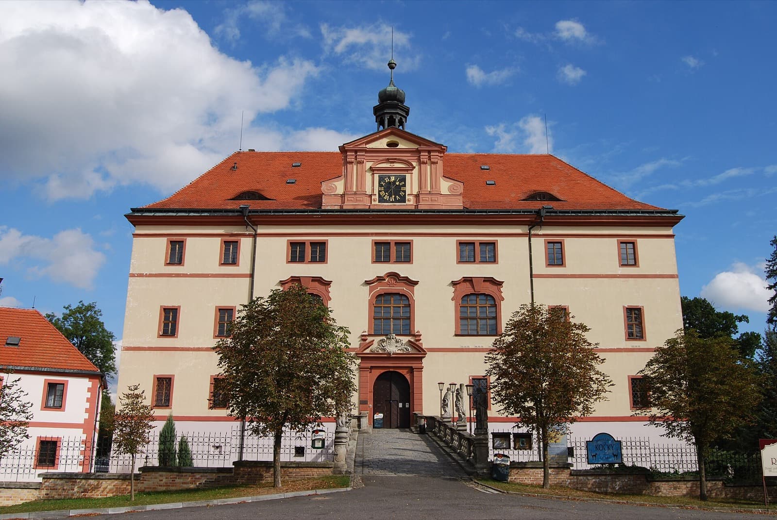 Zámek Lnáře — svatební místo, Lnáře