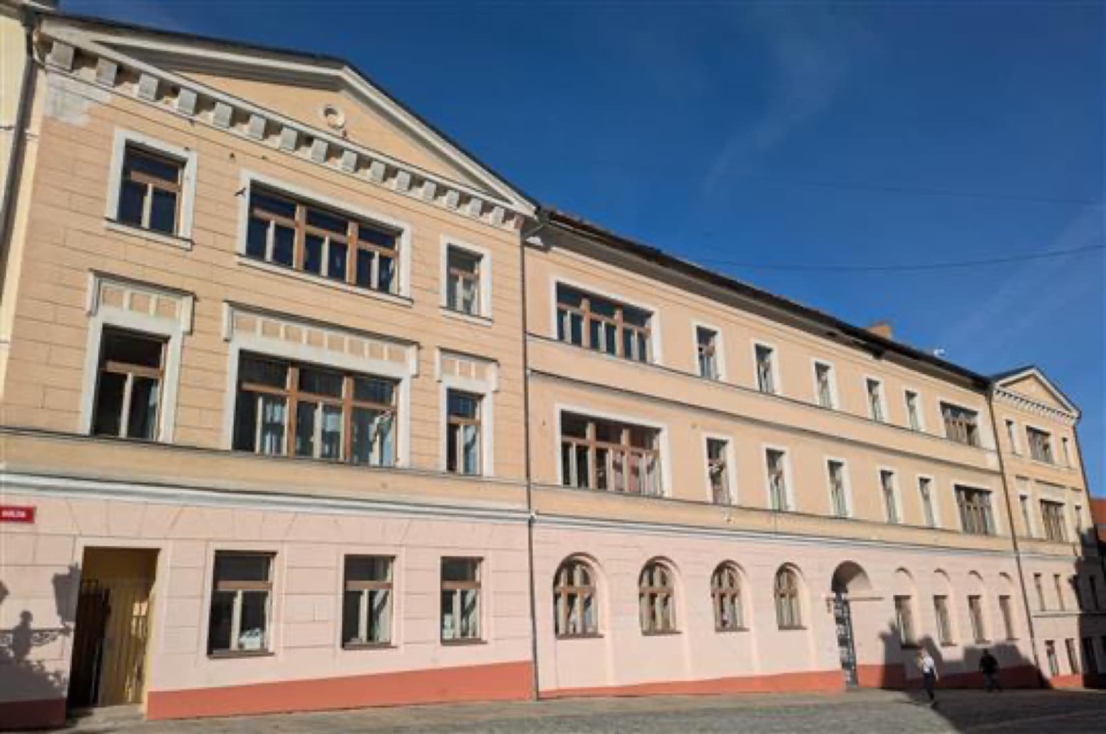 Budova bývalé obchodní akademie v Karlově ulici v Písku