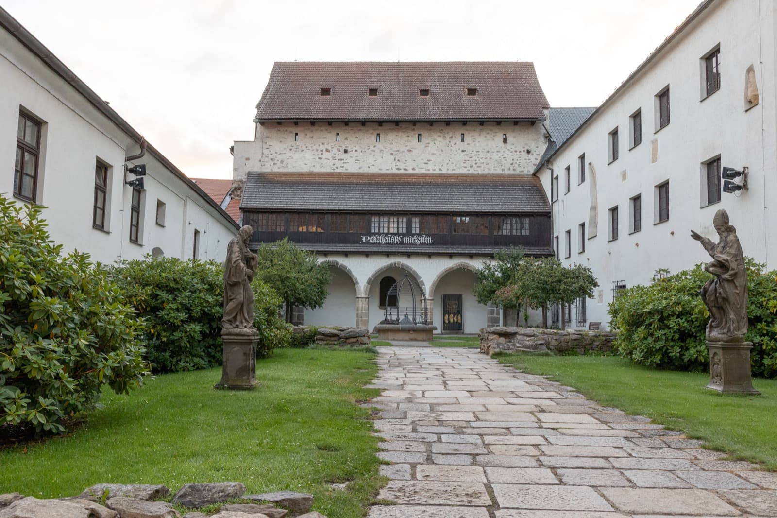 Písecký hrad a Prácheňské muzeum — Písek